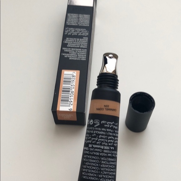 Huda Beauty Concealer - Picture 2 of 2
